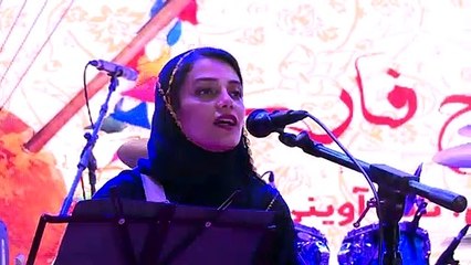 أصوات فرقة نسائية غنائية في إيران تصدح على إيقاع التقاليد