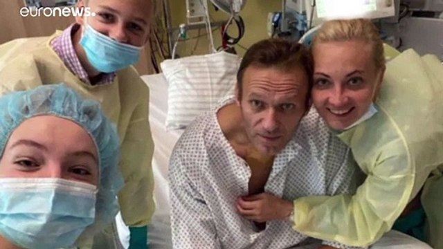 Навальный, санкции и дело о бутылках