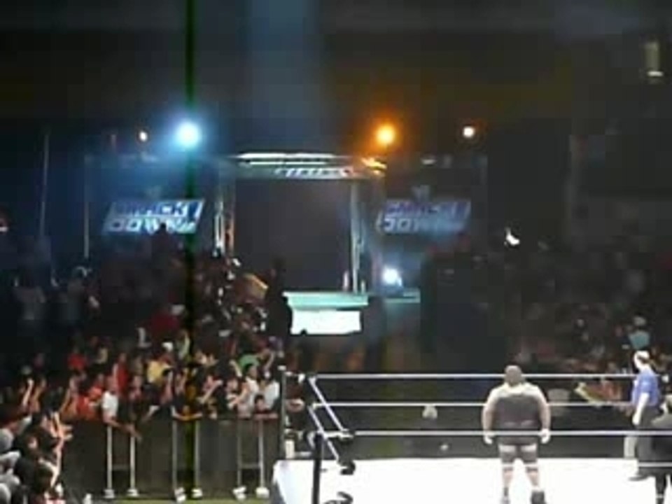 WWE Arena Santiago 2008 "Entrada Batista"