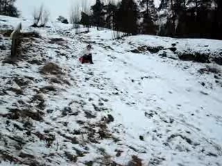 Ingrid fait de la luge 2