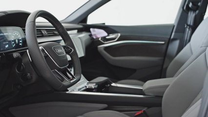 नई ऑडी ई-ट्रॉन एस - इंटीरियर और उपकरण