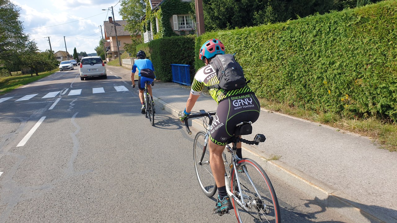 Reconnaissance de l'étape entre Lure et La Planche des Belles Filles : la descente du col de la Chevestraye