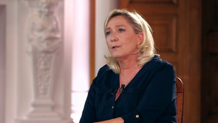 Bridgestone: Marine Le Pen veut "des droits de douane" pour les entreprises qui ferment leur production en France
