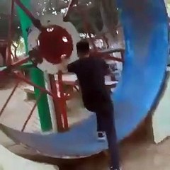 Il s’est blessé en jouant les hamsters