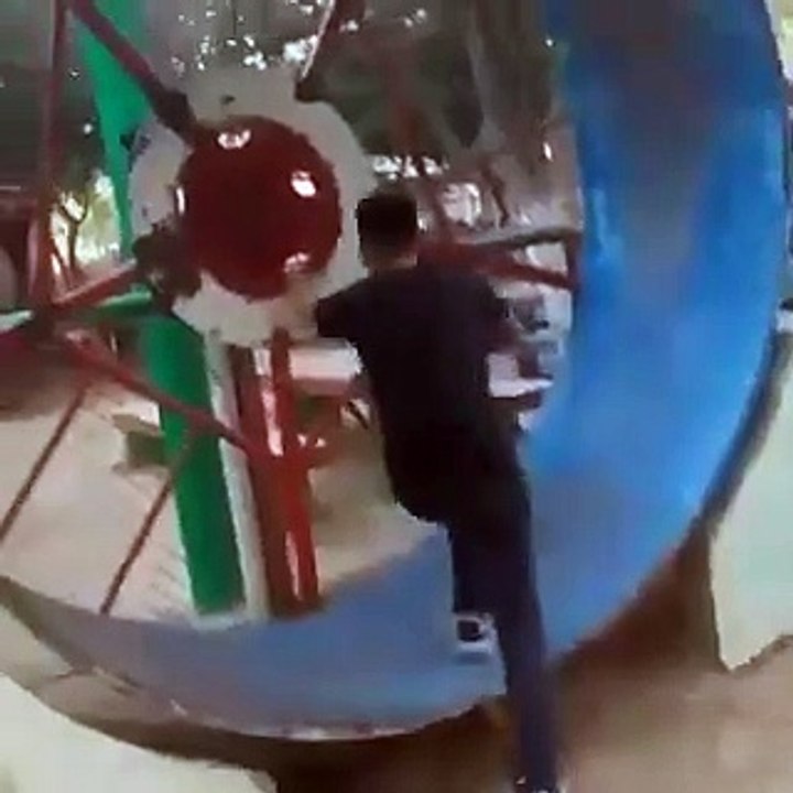 Il s’est blessé en jouant les hamsters