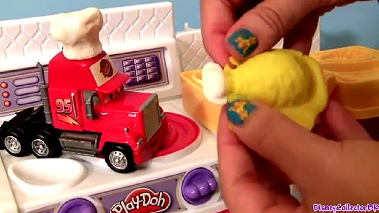 Play Doh Meal Making Kitchen Croissants with Disney Cars Juguete La Super Cucina PlayDough