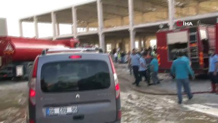 Ankara'da lüks mobilya fabrikası alev alev yandı