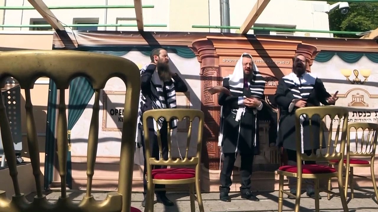 Jüdische gemeinschaft in berlin feiert neujahrsfest in open-air-synagoge