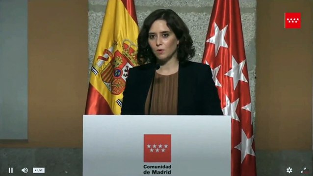 Ayuso responde a un periodista que le pregunta por qué no se puede ir a un parque pero sí a un bar o casa de apuestas