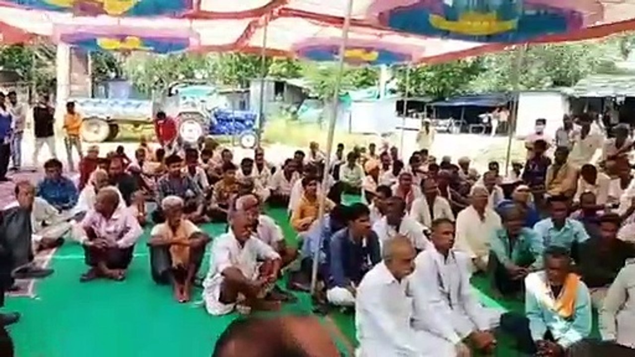 उपचुनाव को लेकर कांग्रेस के पूर्व कैबिनेट मंत्री प्रियतम सिंह पहुंचे विधानसभा क्षेत्र के दौरे पर