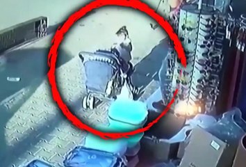 Enfants miraculés, ils échappent  à une voiture incontrôlable