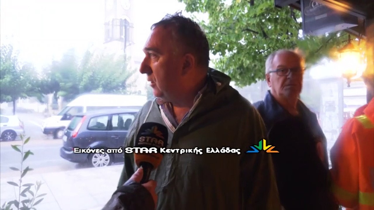 Λειανοκλάδι: Καλούν από τα μεγάφωνα τους κατοίκους να εγκαταλείψουν τα σπίτια τους