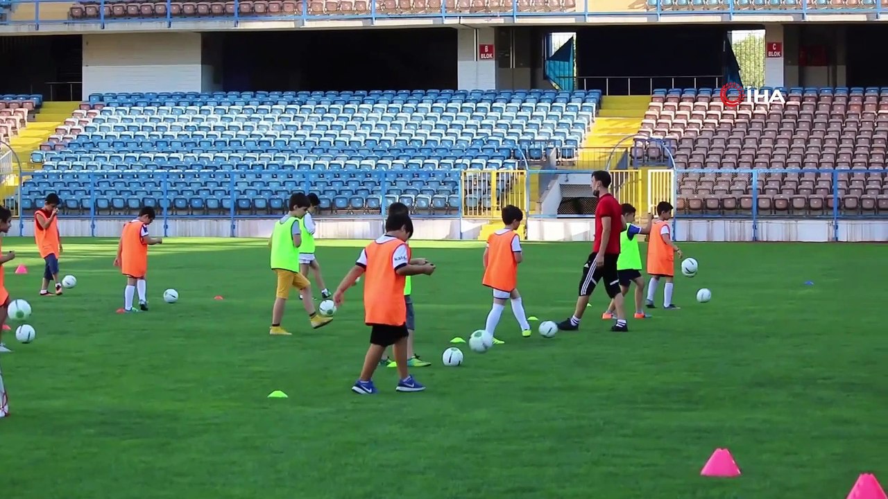 Genç yetenekler 'Futbolda Özkaynak Projesi' ile keşfediliyor