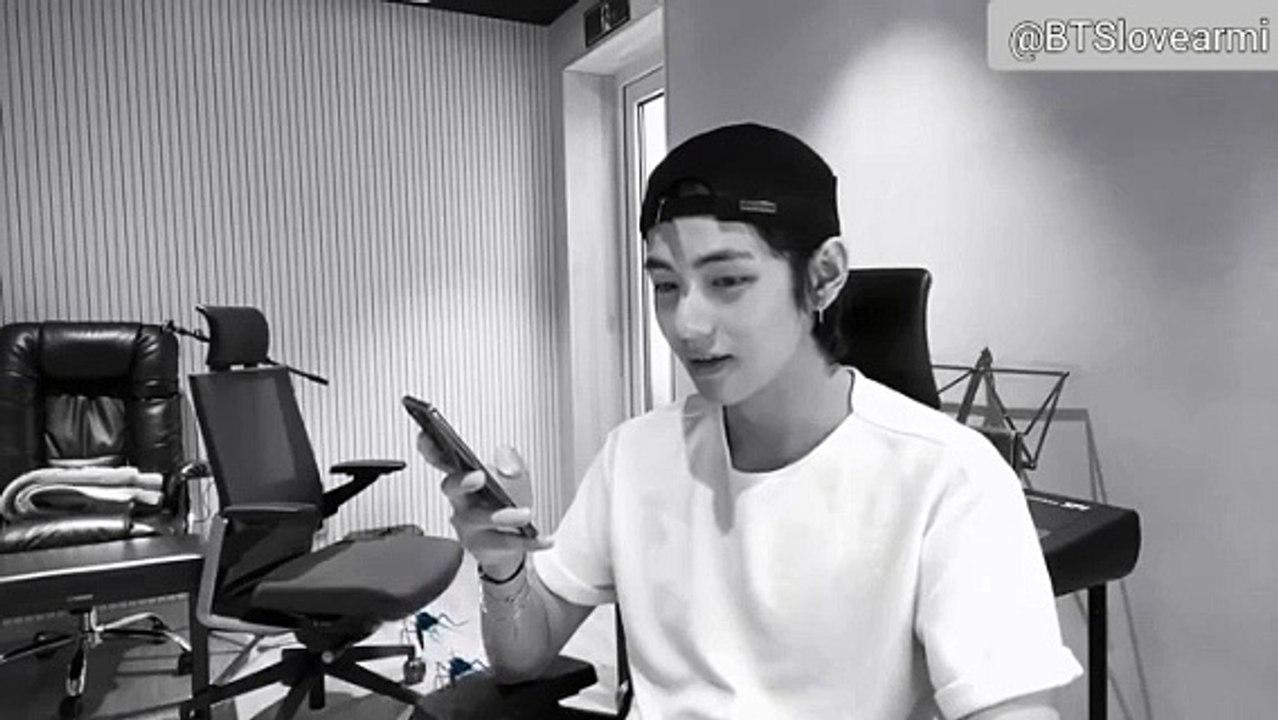 Taehyung_Reaction_When_Army_Say_Background_Music_Like_mosquito_Farts