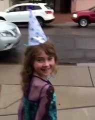 Little Girl&apos;s Friends Sing Birthday Song for Her From Their Cars Parked Outside Her House