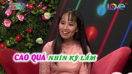 ĐỂ MÓNG TAY NẶN MỤN, NAM THANH NIÊN BỊ MC CÁT TƯỜNG CHÊ TRÁCH