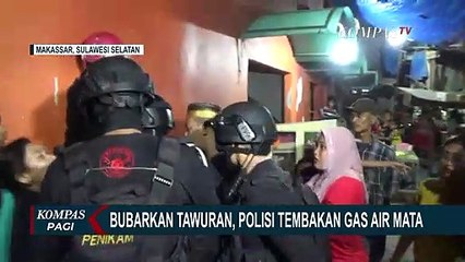 Detik-Detik Tawuran di Makassar Ditembak Gas Air Mata Polisi