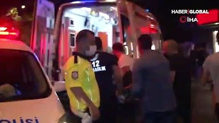 Çalıntı motosikletle polisten kaçan şüpheliler taksiye çarptı