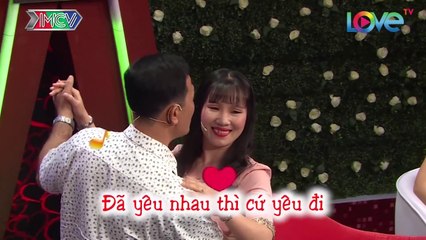 Mới gặp nhau lần đầu cặp đôi trung niên đã check tướng phu thê