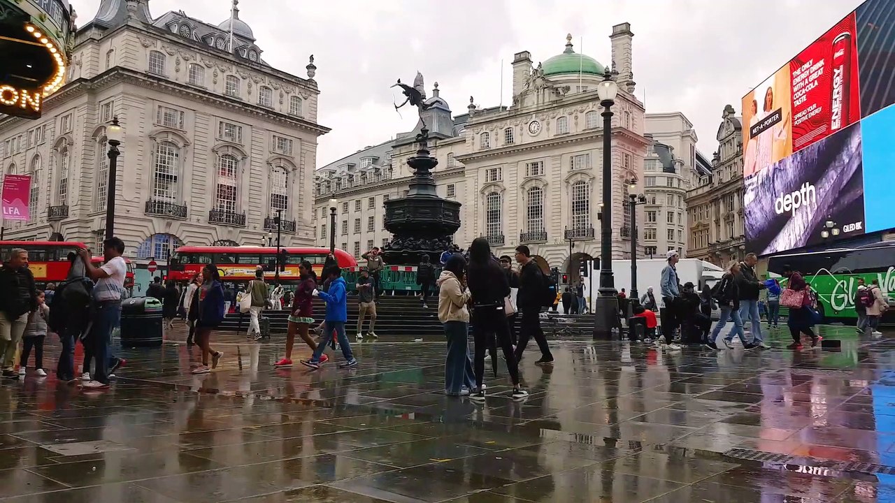 Beautiful London Piccadilly Circus - city life - No Copyright Video - 4K Ultra HD