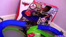 Cars 2 Stunt Racers Double Decker Speedway Playset Lightning McQueen Disney Pixar car-toys