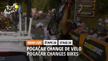 #TDF2020 - Étape 20 / Stage 20 - Pogacar change de vélo / Pogacar changes bikes