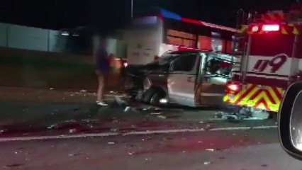 경부고속도로 안성 분기점 인근서 다중추돌...2명 경상 / YTN