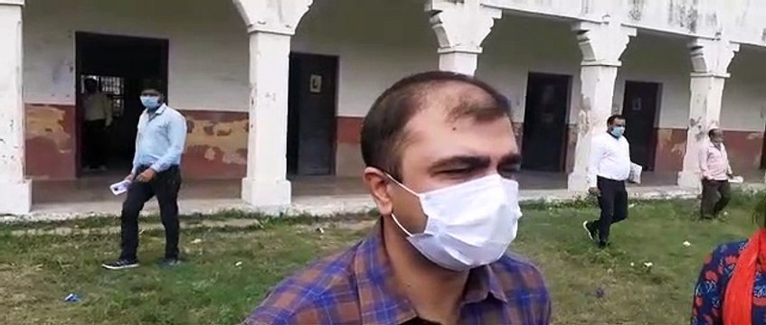 लखनऊ: समीक्षा अधिकारी व सहायक समीक्षा अधिकारी के परीक्षा केंद्रों का डीएम ने किया औचक निरीक्षण