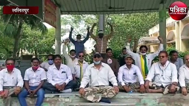 उमस भरी गर्मी में बिजली कटौती को लेकर लोगों में आक्रोश