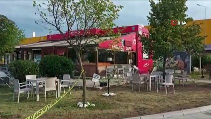 Silivri Yeni Mahalle’de bir şahıs eski eşi ve yanındaki bir erkek şahsa  yönelik silahlı saldırıda bulundu