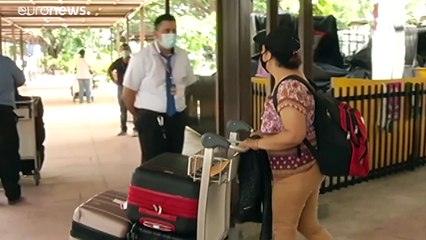 Aeroportos de El Salvador e da Guatemala reabrem ao fim de seis meses