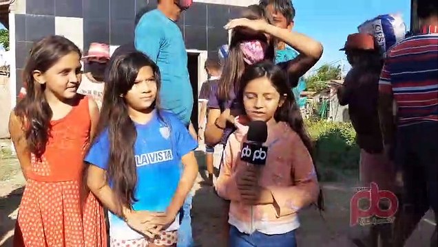 Crianças Ciganas agradecem a Bolsonaro distribuição de 600 cestas básicas em Sousa/PB