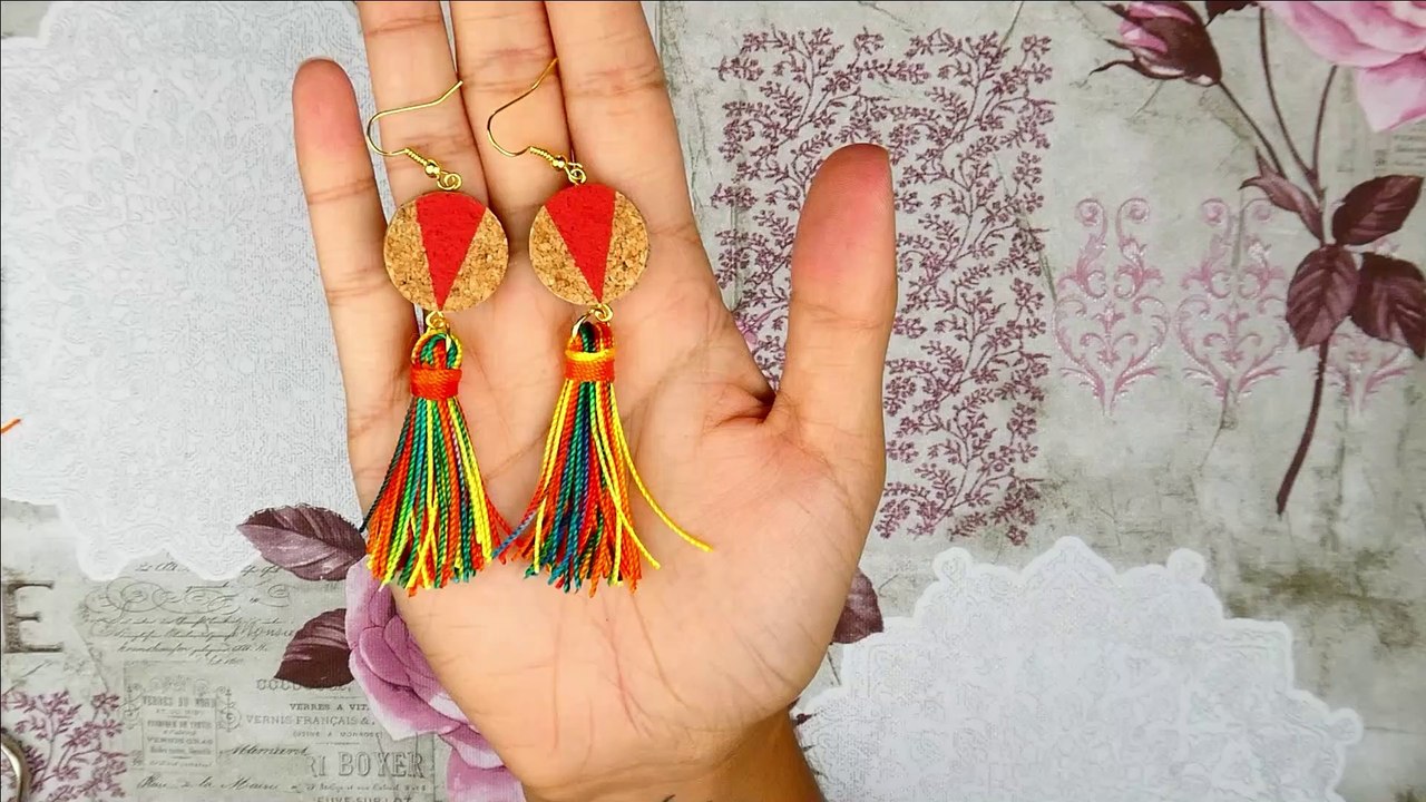 Pendientes de corcho y borla // cork and tassel earrings