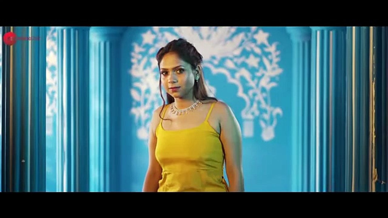 Tujhme Kho Ke - Official Music Video - Anushka Earan - Maneesh & Tejas - Avinash Chouhan - YouTube