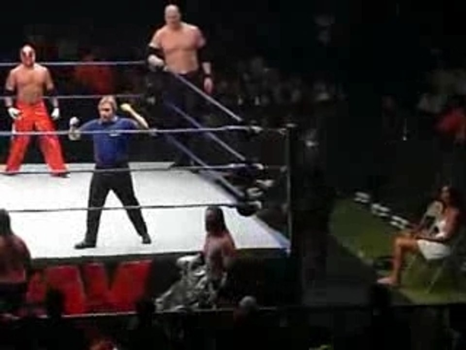 WWE Arena Santiago 2008 "mensaje de rey mysterio"