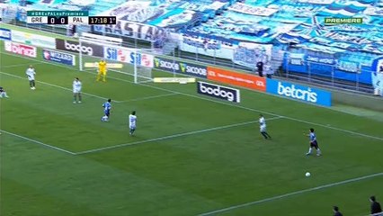 Télécharger la video: Grêmio 1x1 Palmeiras 1tp brasileirao 2020