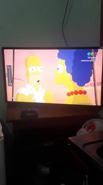 Los Simpsons - Homero Simpson y Marge Simpson cantan Let's Call the Whole Thing Off