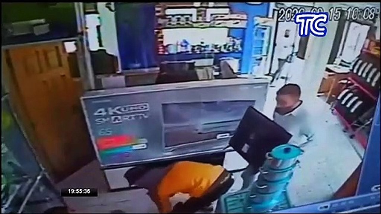 Cinco extranjeros fueron capturados tras un asalto en una casa comercial del centro de Quito