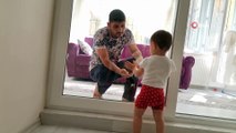 Ordu’da korona virüslü baba, 2 yaşındaki kızını camın arkasından seviyor