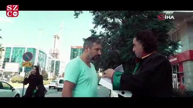 Türkücü avukat, şarkısına adliyede klip çekti