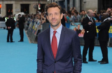 Jason Sudeikis gets coronavirus test on stage at Emmys