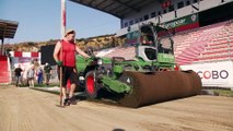 La pelouse du stade François-Coty fait peau neuve !