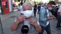 72 yaşındaki yaşlı kadın maske takmayanlar için gözyaşlarına boğuldu