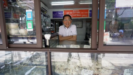 Baking traditional pastries from his hometown is second act for retired Shanghai civil servant
