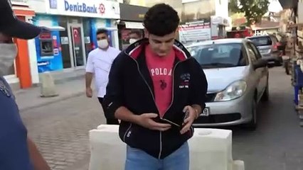 Yaşlı kadın, maske takmayanlara sitem etti; gözyaşlarına boğuldu