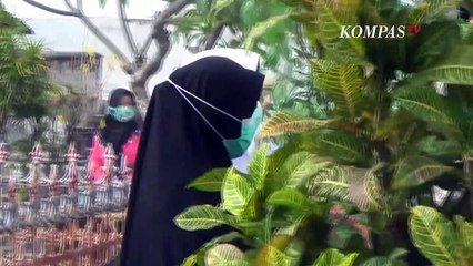 Tangis Keluarga Pecah Iringi Pemakaman Rinaldi Korban Mutilasi
