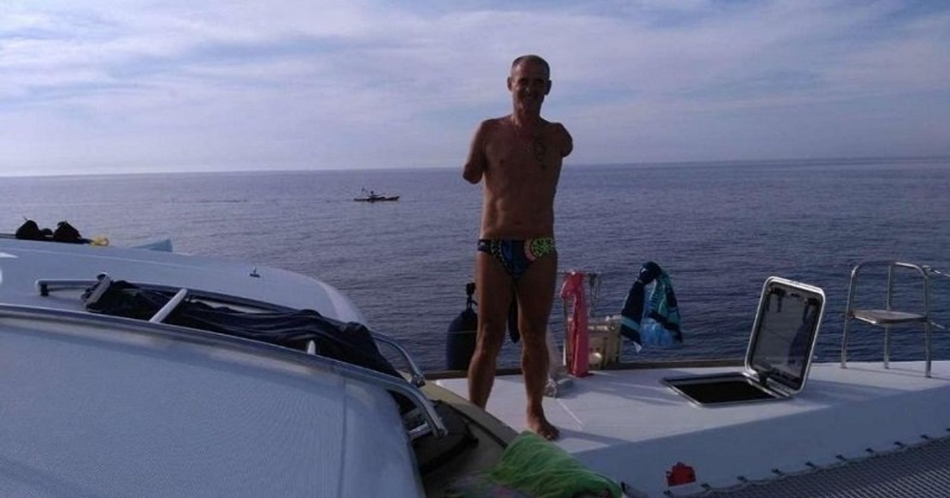 Thierry Corbalan, amputé des deux bras, a parcouru 180 km à la nage pour la bonne cause