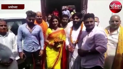 मुंबई में दर-दर भटकने वाले कलाकारों को अब यूपी में मिकेगा मौका : अक्षरा