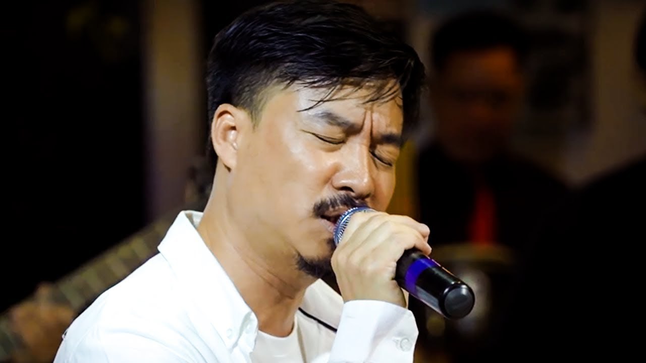 LK Vọng Gác Đêm Sương v? Kẻ Ở Miền Xa - Quang Lập [OFFICIAL MV]