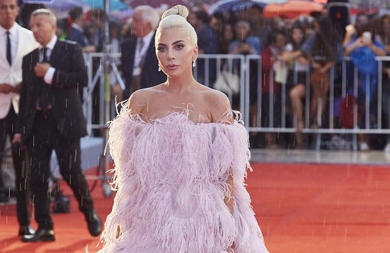 レディー・ガガ、アリアナ・グランデとの友情に感謝